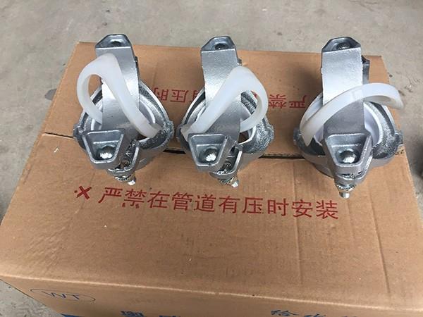 溝槽式機械三通